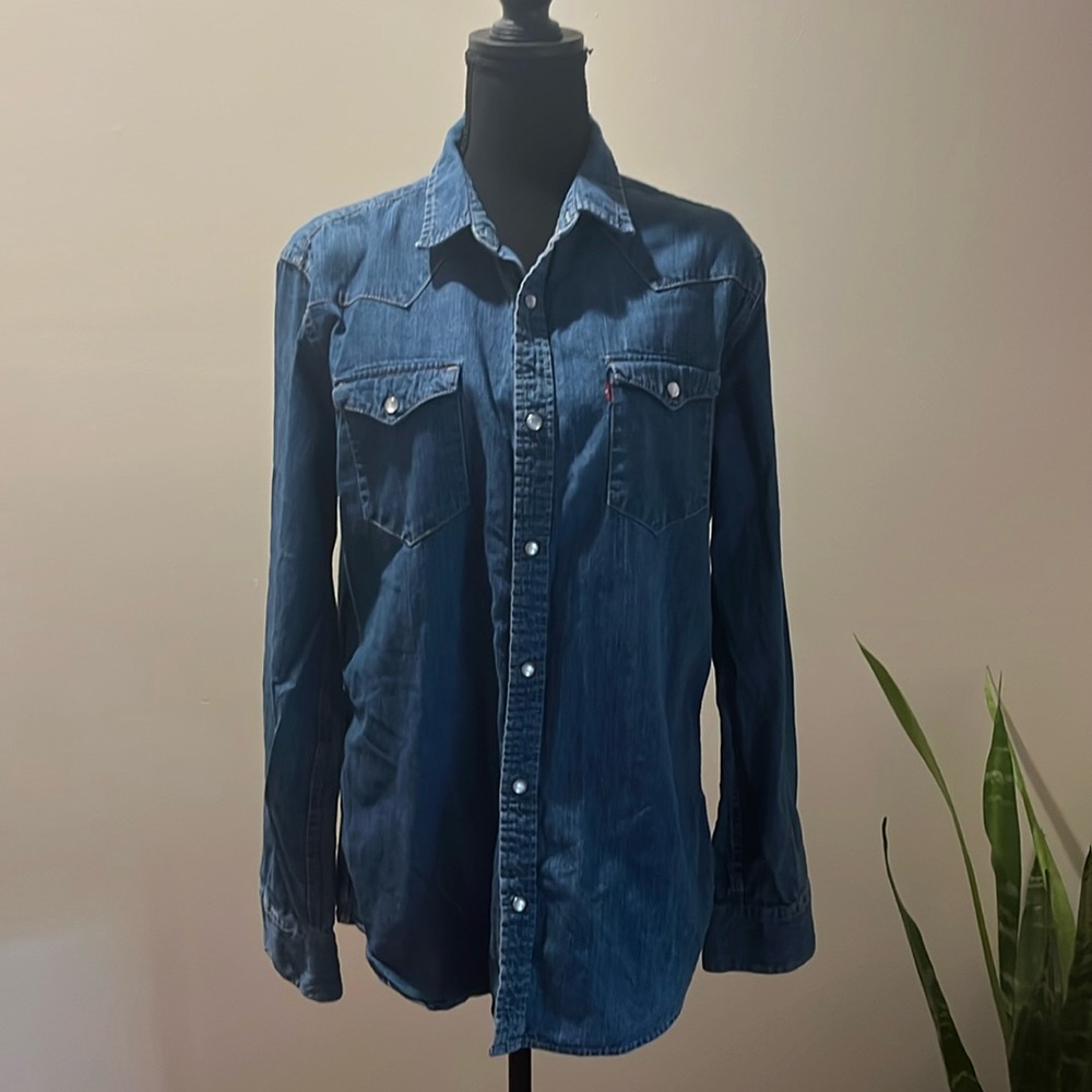 Levi’s Denim shirt
